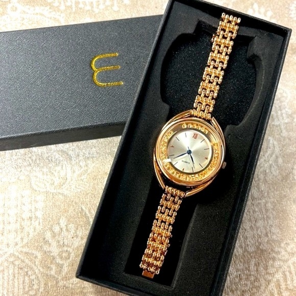 MAVANII Accessories - Brand New Rose Gold Tone Analog Watch w/ Floating Crystals Elegant Dressy